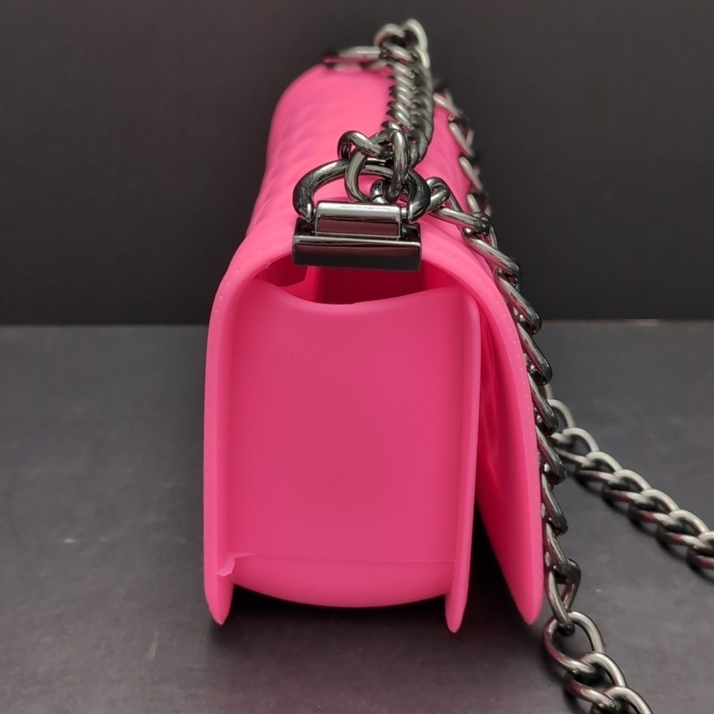American Jewel Girls Pink Quilted Gummy Shoulder Bag with Chain Link Strap. - Picture 5 of 15